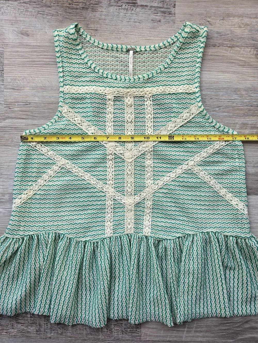 Free People Sleeveless Green & Cream Crochet Trim Peplum Top Size Small